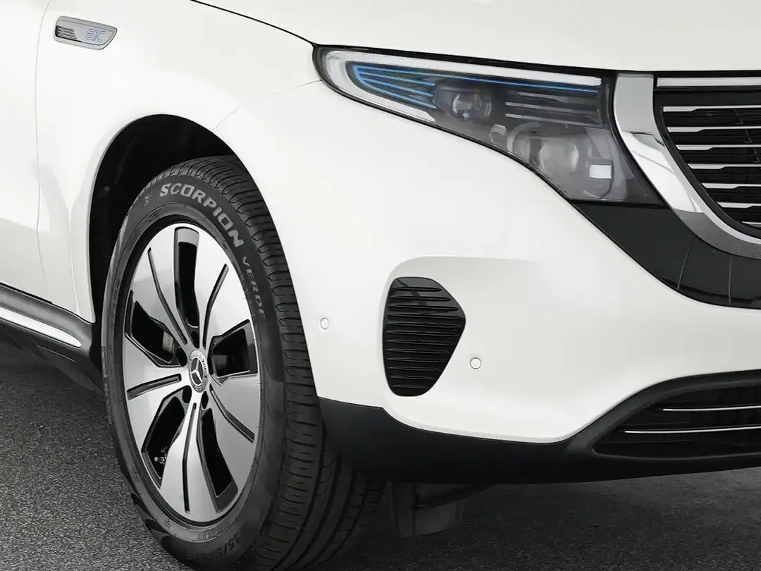 Mercedes-Benz EQC 400 - Thumbnail 7