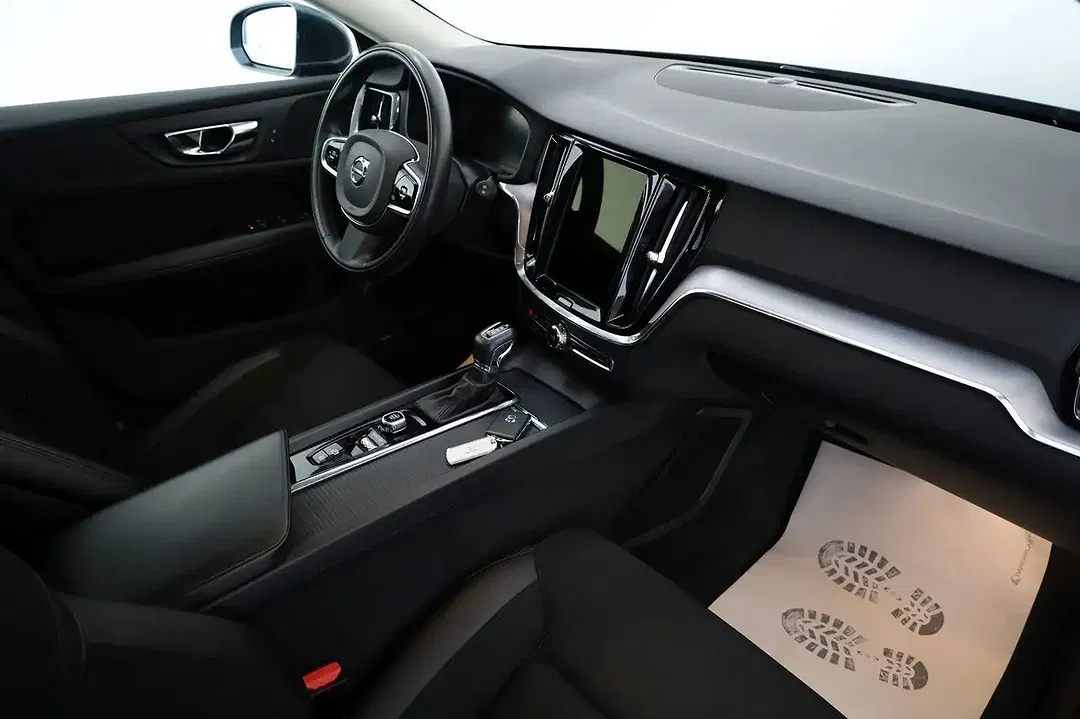 Volvo V60 - Thumbnail 3
