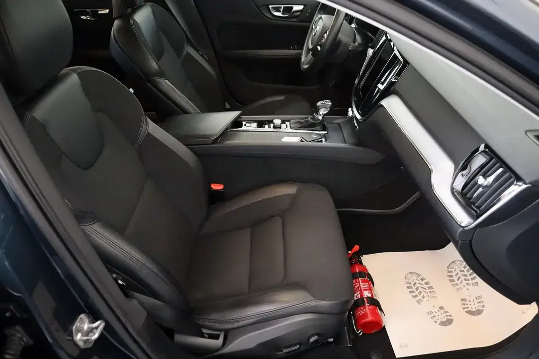 Volvo V60 - Thumbnail 5