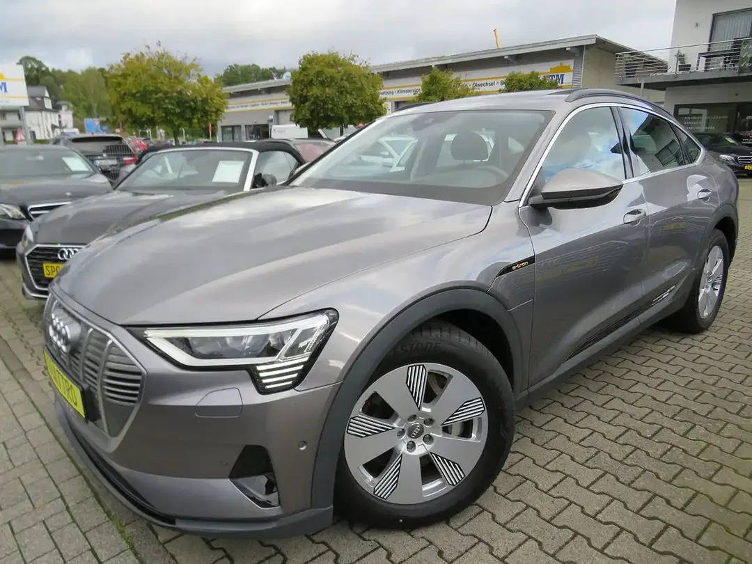 Audi e-tron 55 quattro Sportback - foto 1