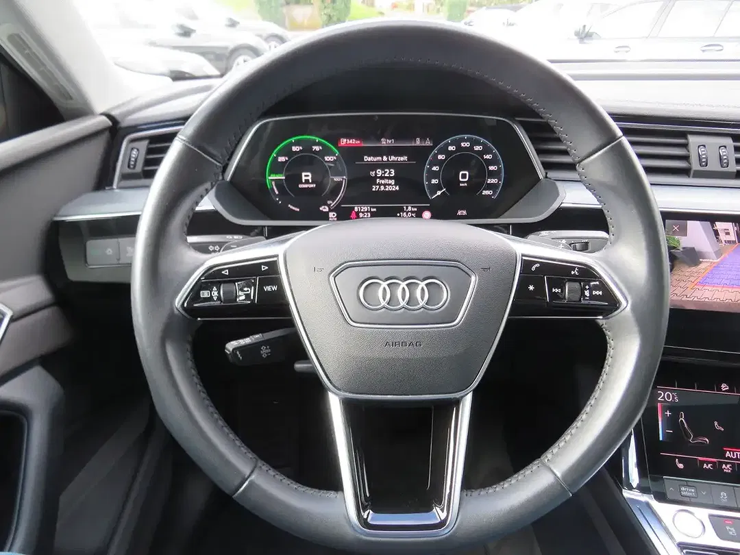 Audi e-tron - Thumbnail 11