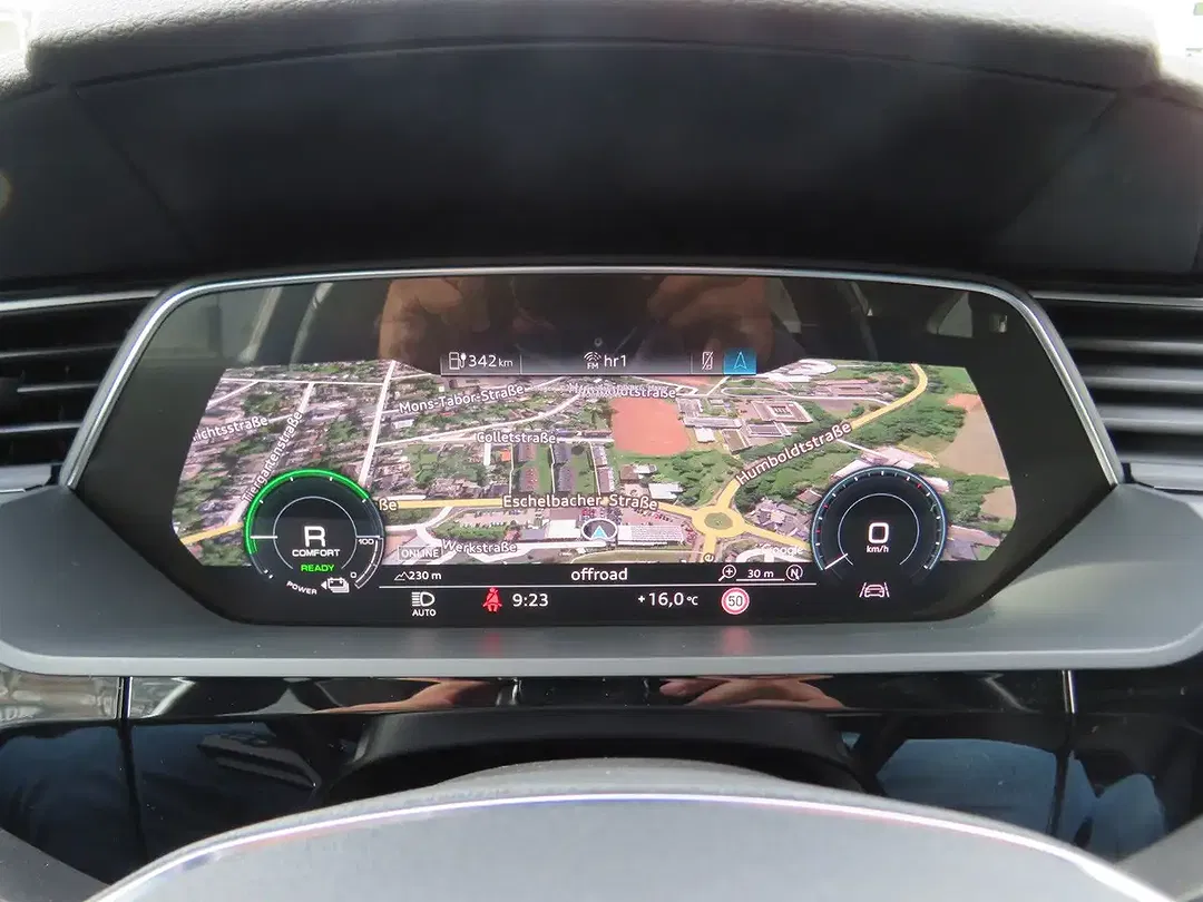 Audi e-tron - Thumbnail 13