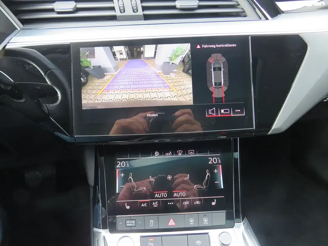 Audi e-tron - Thumbnail 14