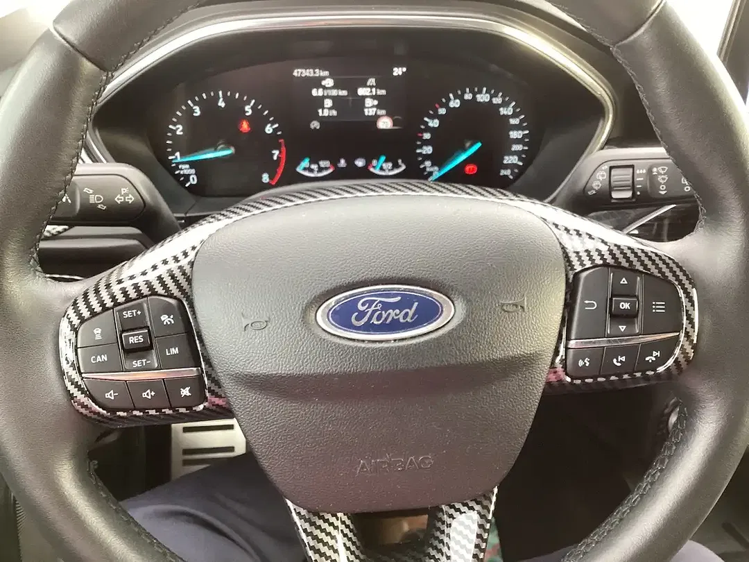 Ford Focus - Thumbnail 15