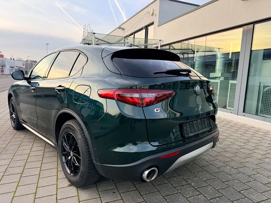 Alfa Romeo Stelvio - Thumbnail 6