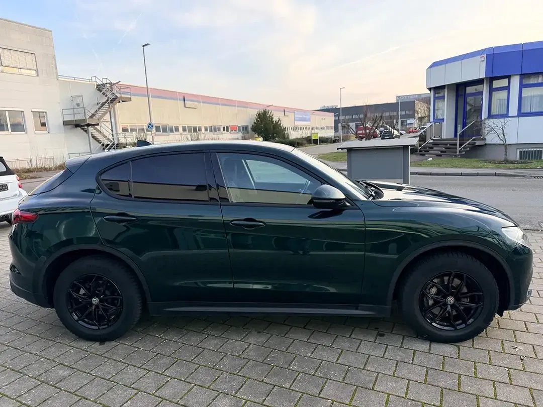 Alfa Romeo Stelvio - Thumbnail 7