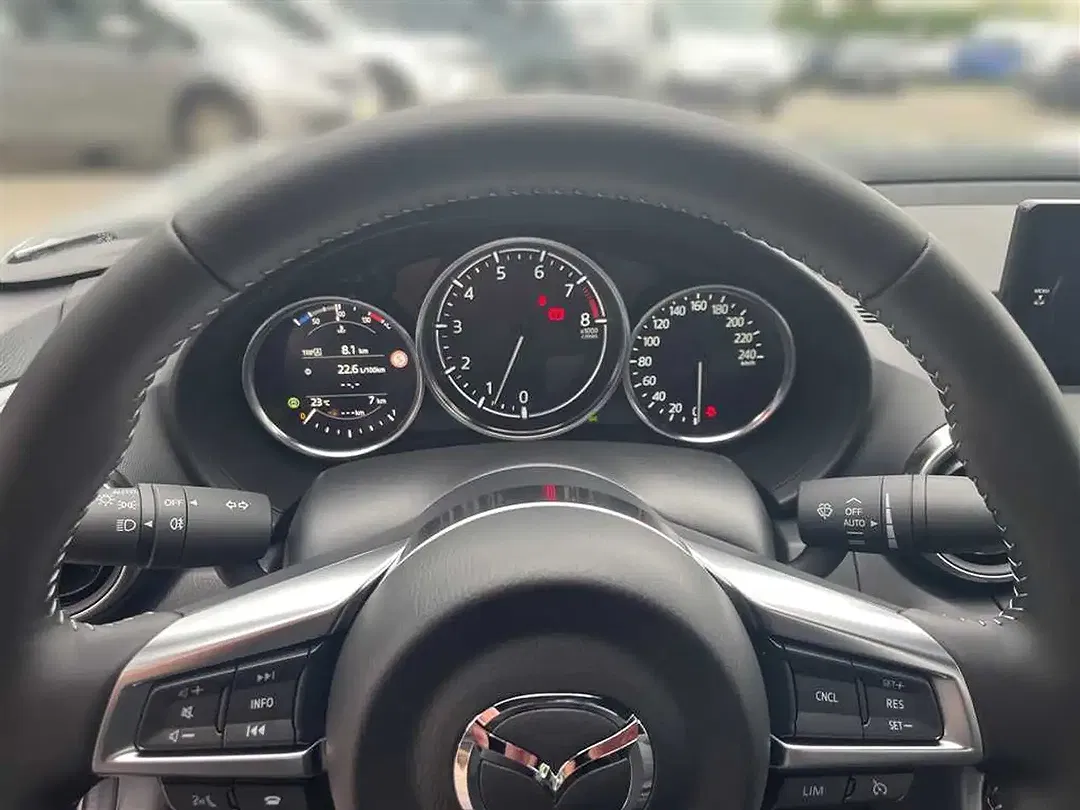 Mazda MX-5 - Thumbnail 13