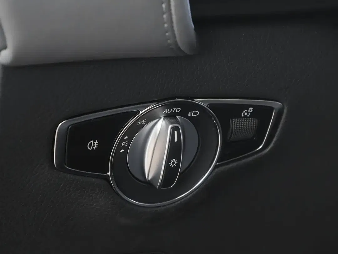 Mercedes-Benz EQC 400 4MATIC - foto 14