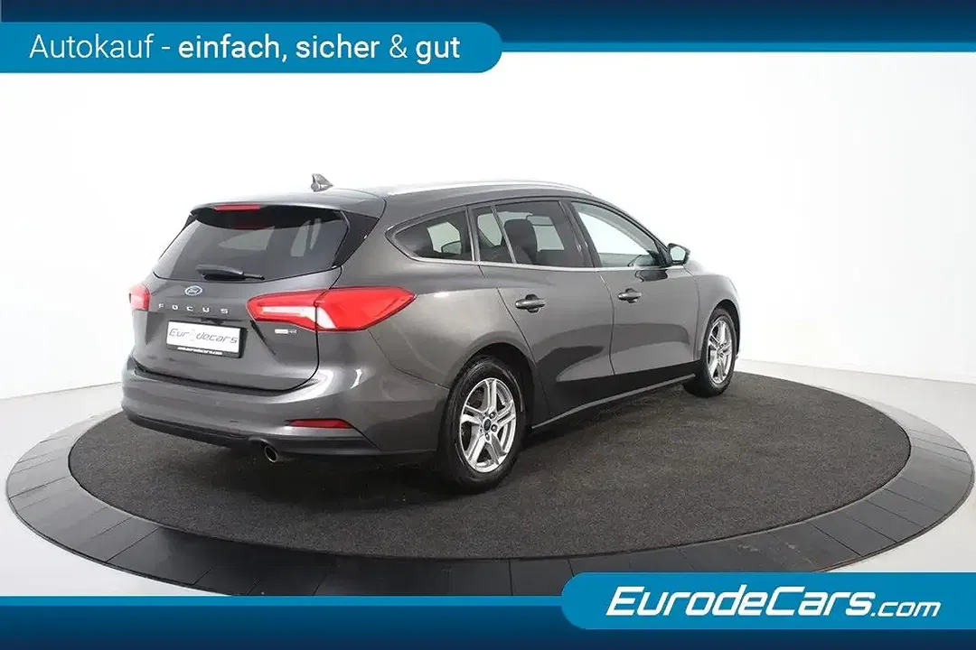 Ford Focus - Thumbnail 7
