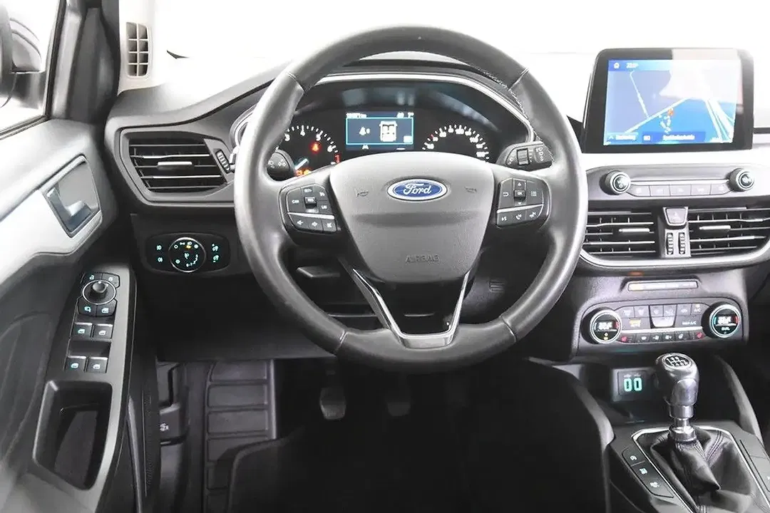Ford Focus - Thumbnail 9