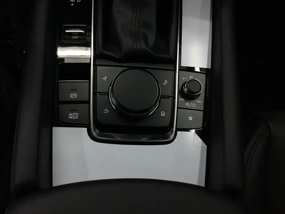 Mazda 3 - Thumbnail 13