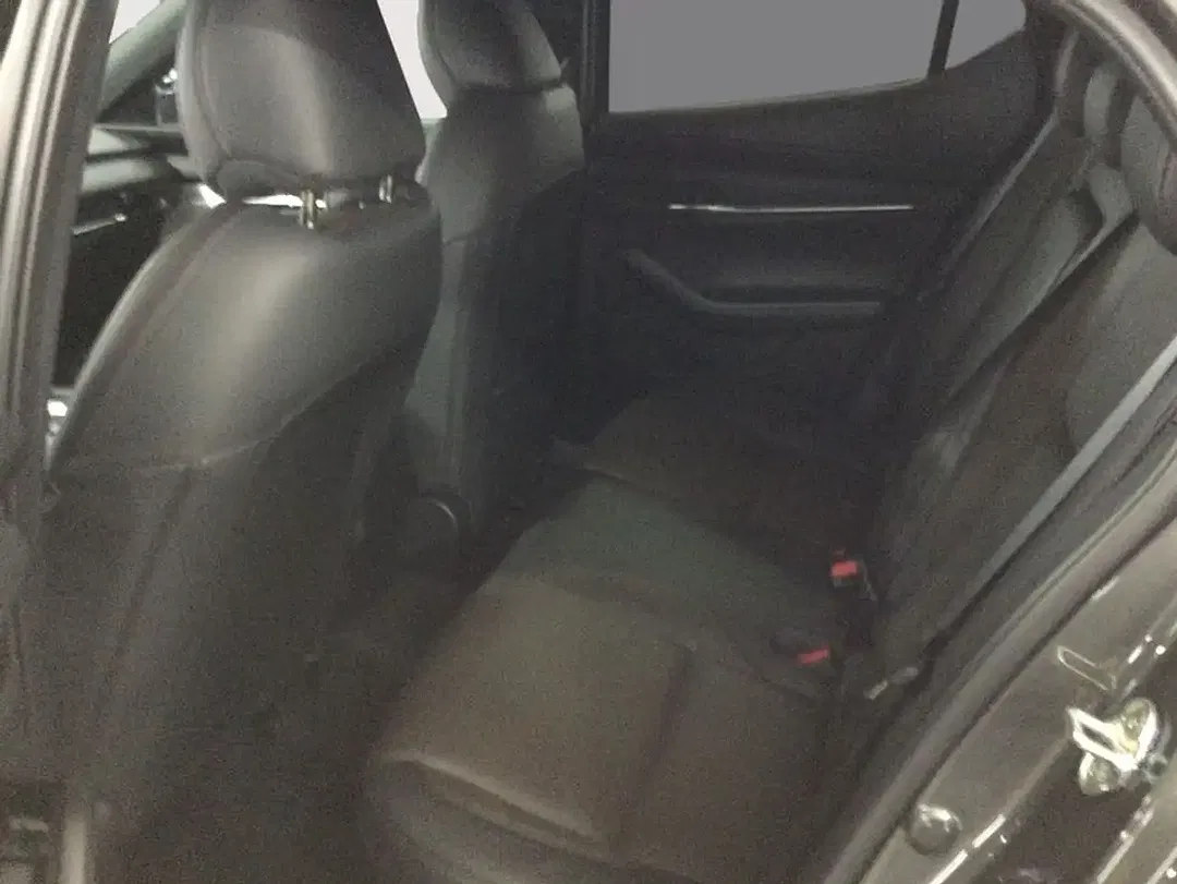 Mazda 3 - Thumbnail 6