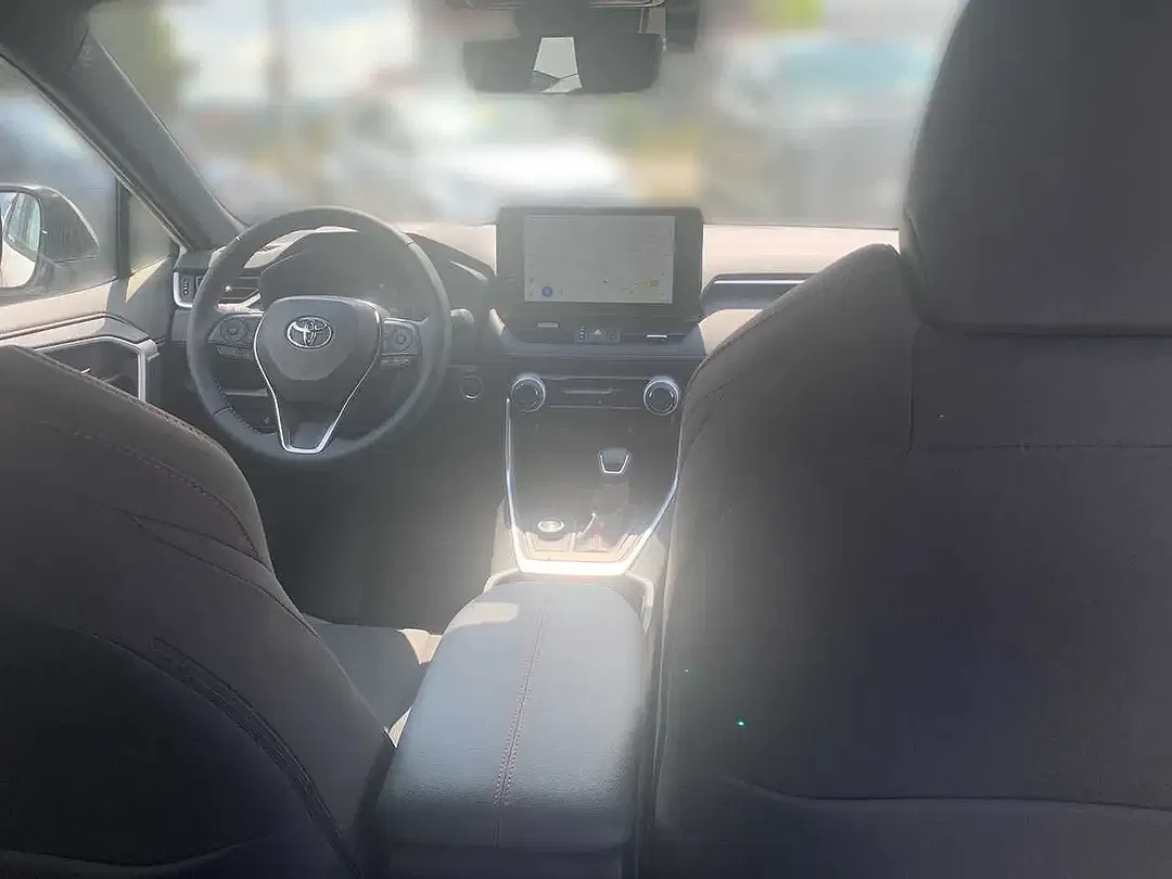 Toyota RAV 4 - Thumbnail 8