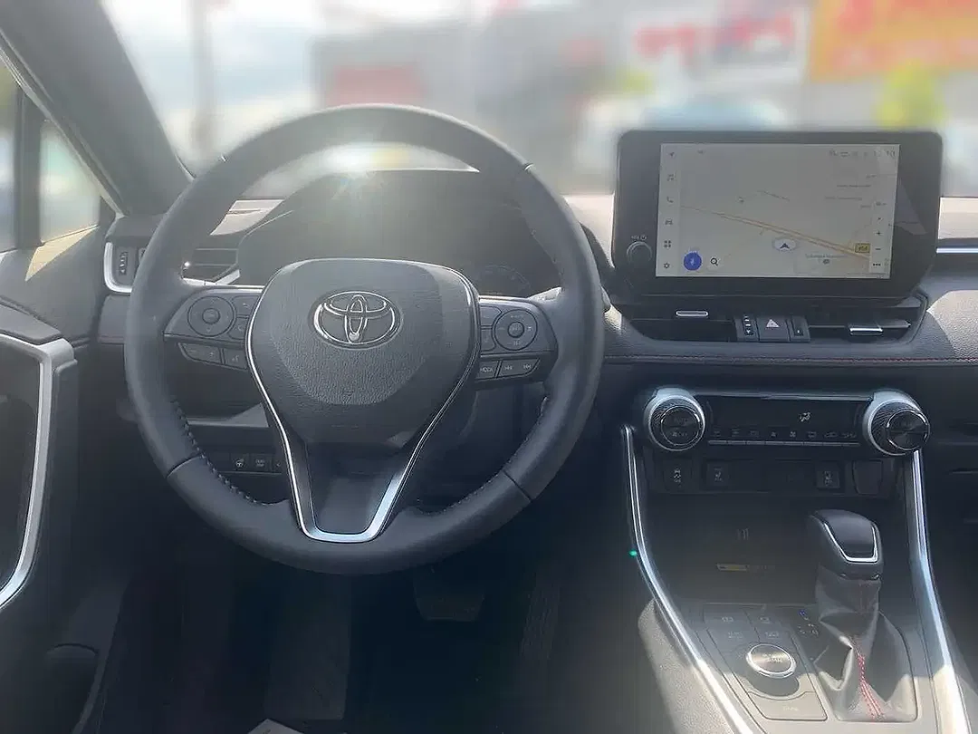 Toyota RAV 4 - Thumbnail 9