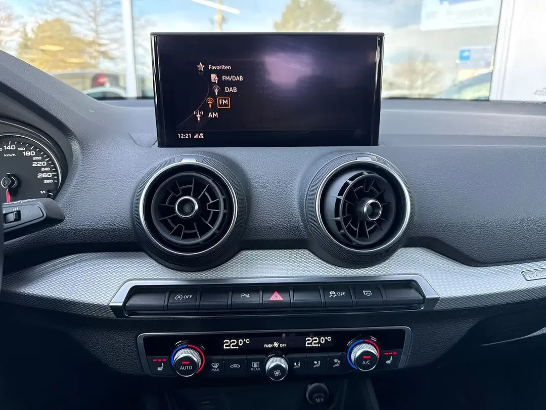 Audi Q2 - Thumbnail 11