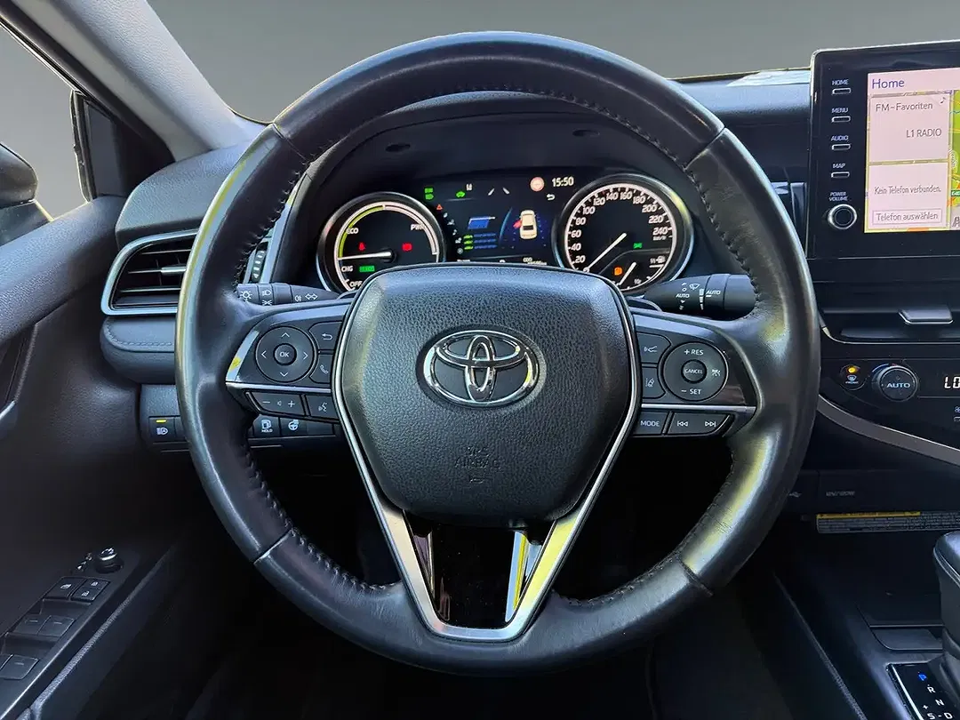 Toyota Camry - Thumbnail 12