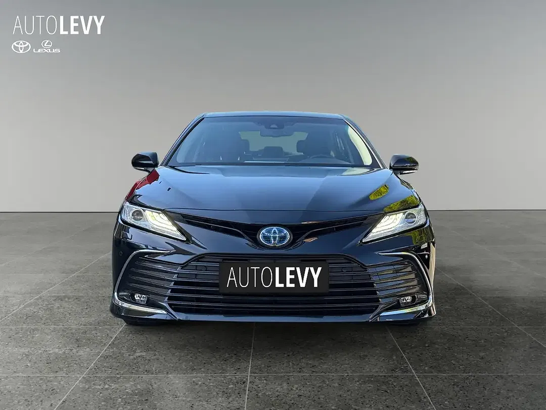 Toyota Camry - Thumbnail 8