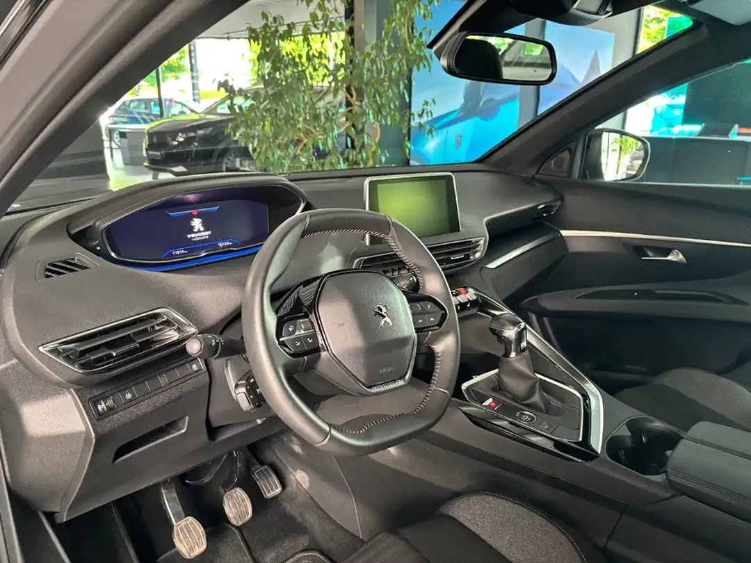 Peugeot 5008 - Thumbnail 10