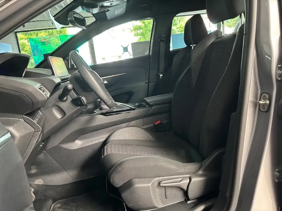 Peugeot 5008 - Thumbnail 11