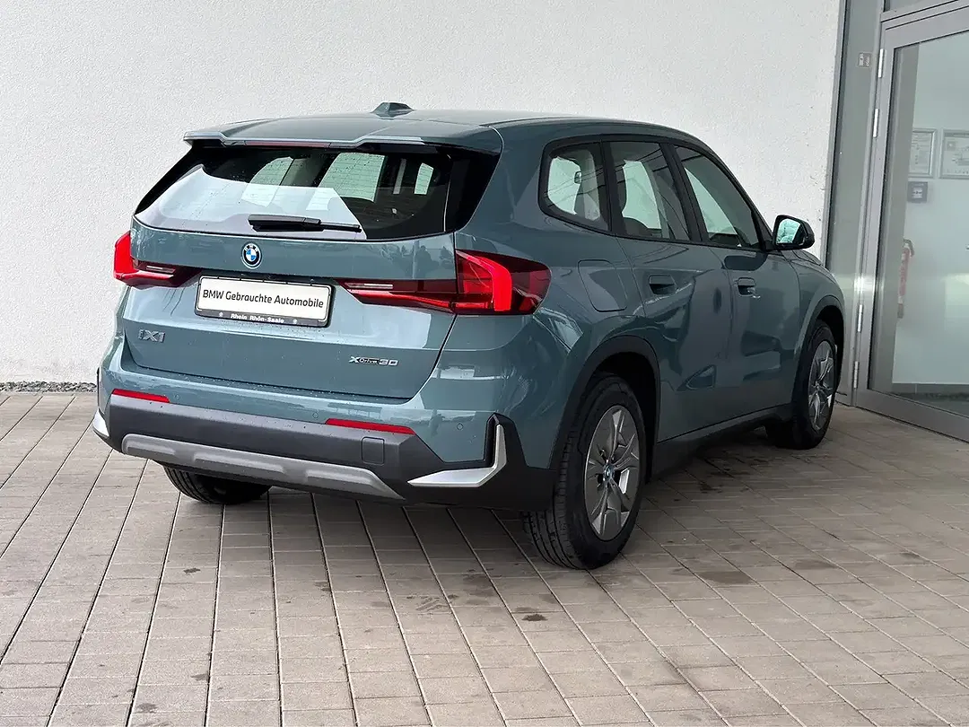 BMW iX1 xDrive 4x4 - foto 2