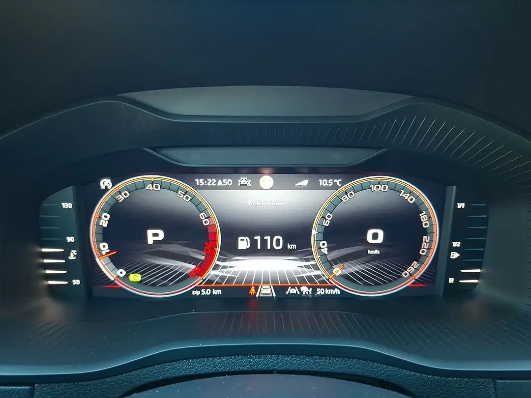 Skoda Karoq - Thumbnail 7