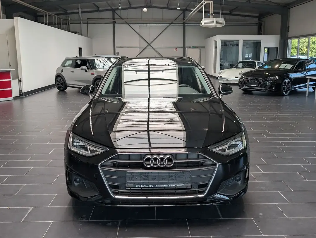 Audi A4 - Thumbnail 5