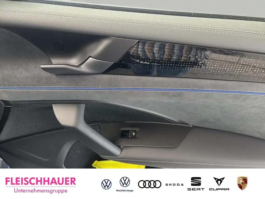 Volkswagen Tiguan - Thumbnail 12