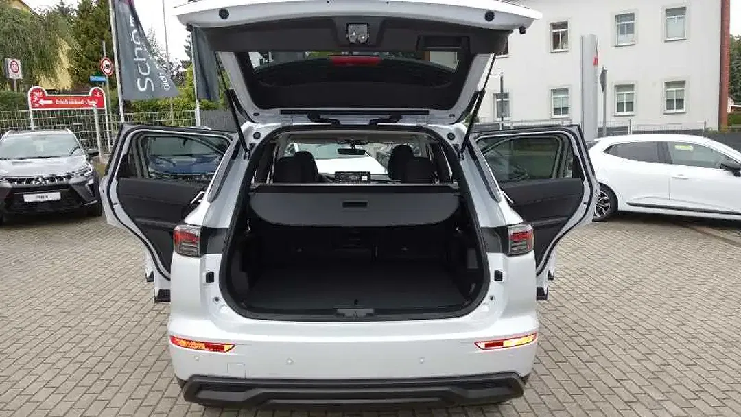 Mitsubishi Outlander - Thumbnail 14