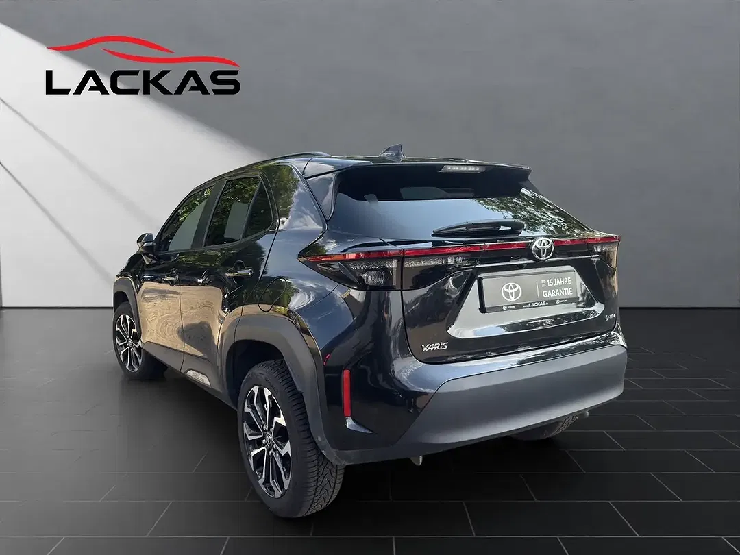 Toyota Yaris Cross - Thumbnail 3