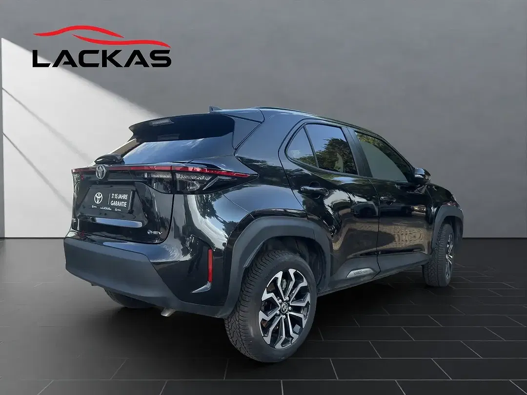 Toyota Yaris Cross - Thumbnail 5