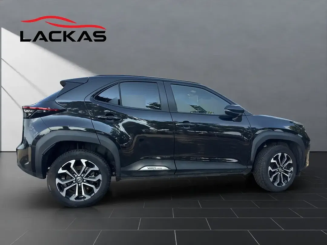 Toyota Yaris Cross - Thumbnail 6