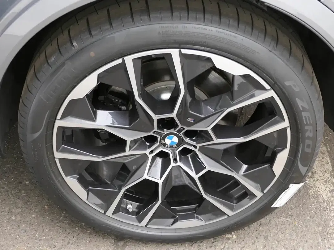 BMW X7 - Thumbnail 10