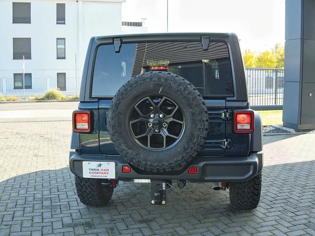 Jeep Wrangler - Thumbnail 14