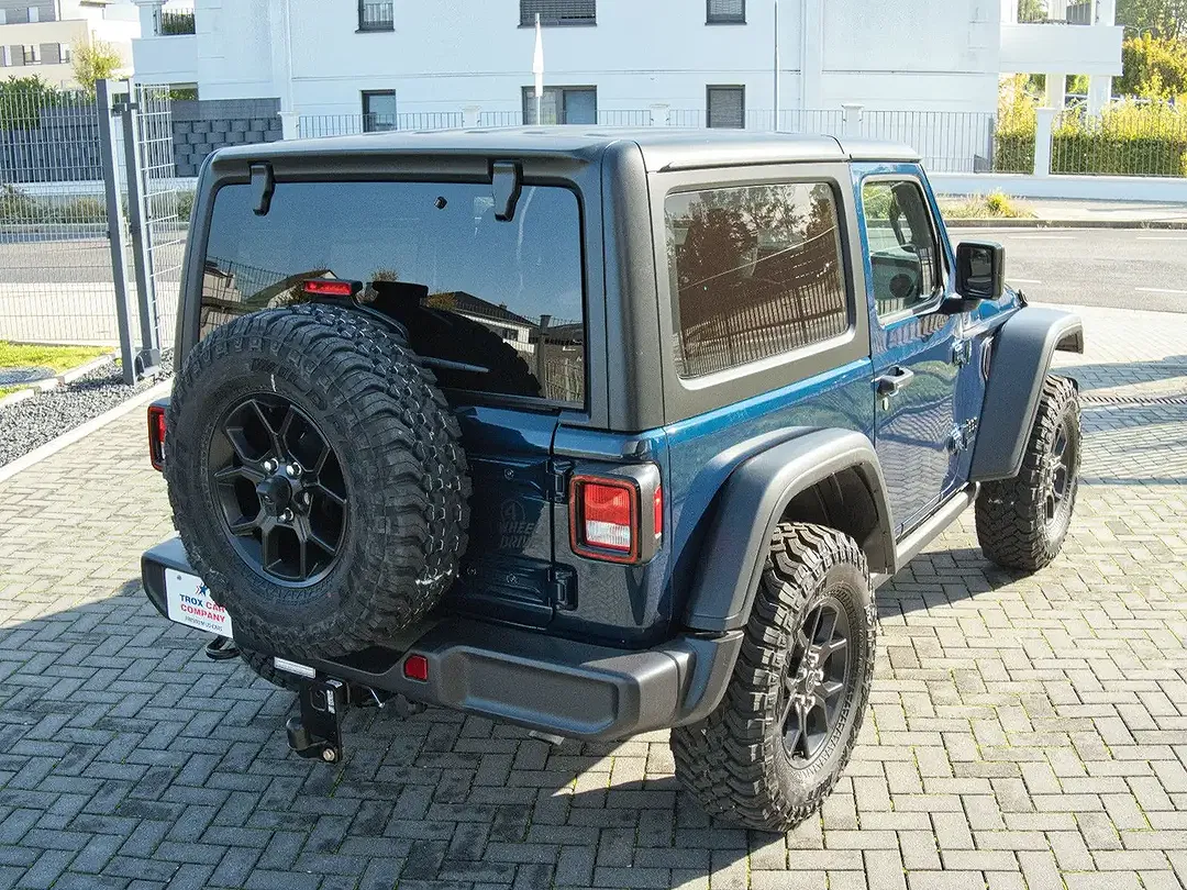 Jeep Wrangler - Thumbnail 15