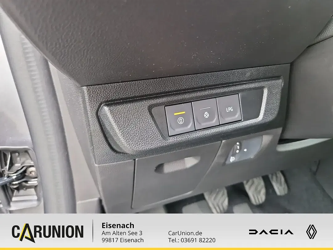 Dacia Sandero - Thumbnail 13