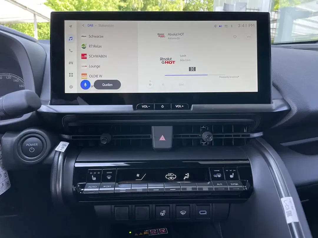 Toyota C-HR - Thumbnail 11