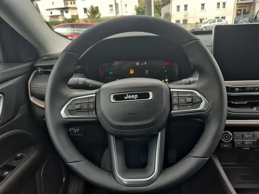 Jeep Compass - Thumbnail 12