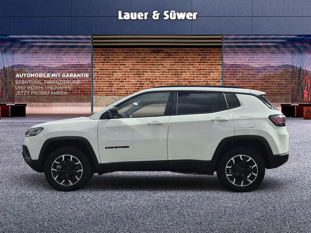 Jeep Compass - Thumbnail 3