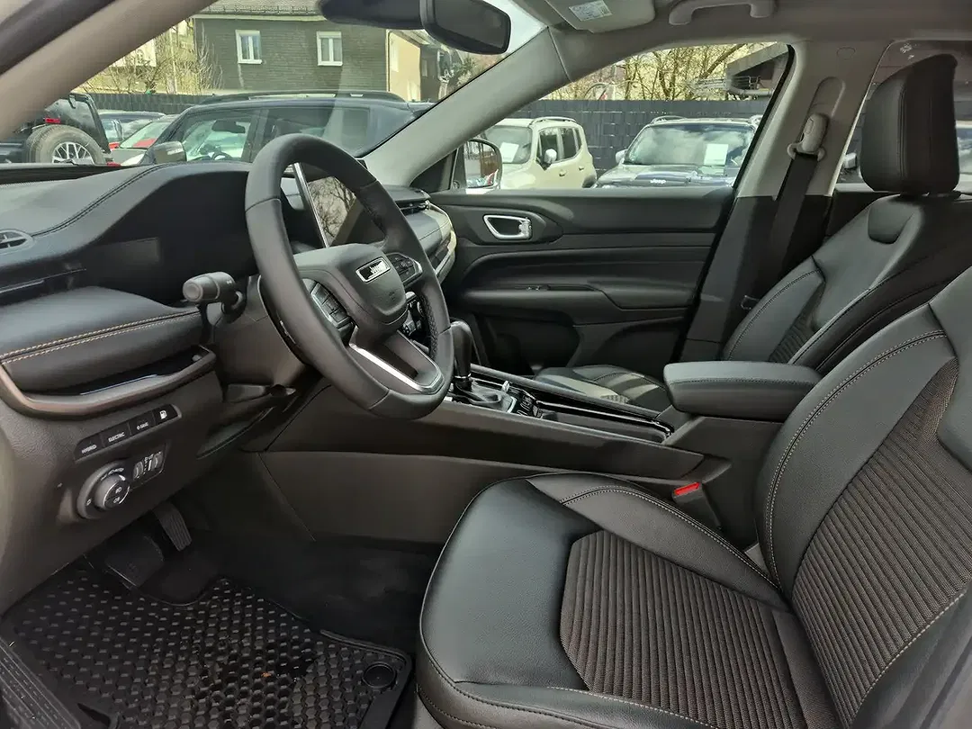 Jeep Compass - Thumbnail 5