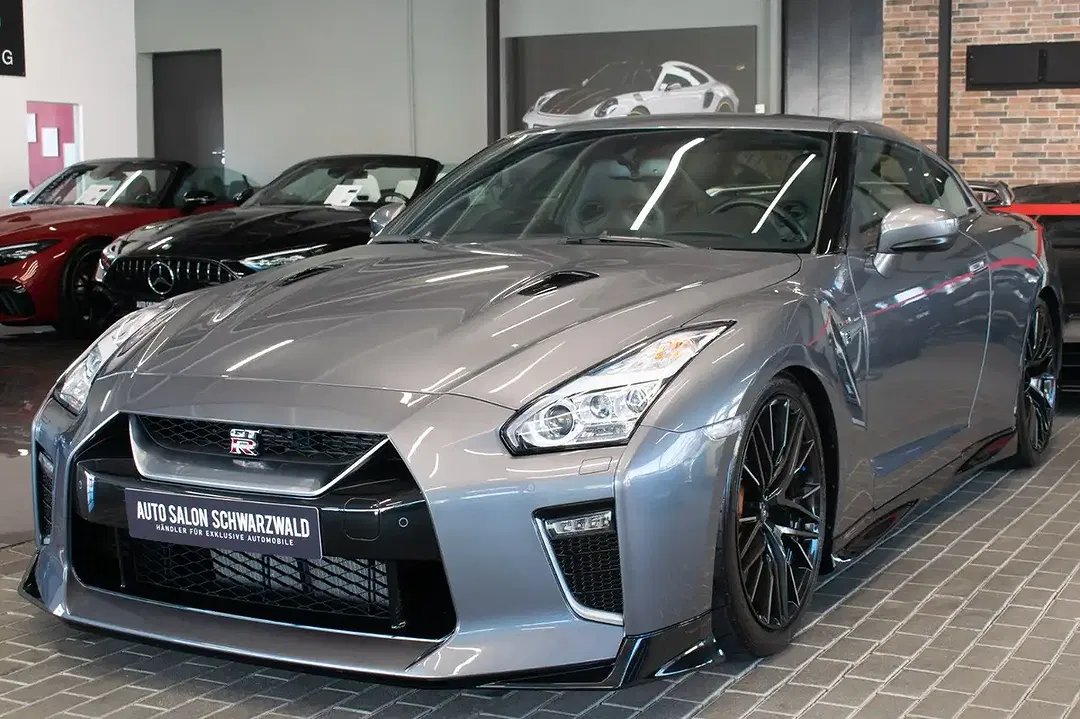Nissan GT-R - foto 2