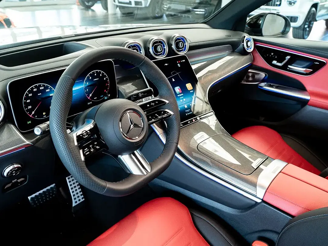 Mercedes-Benz GLC 300 - Thumbnail 13