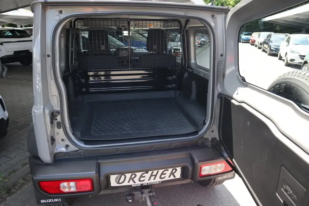 Suzuki Jimny - Thumbnail 23