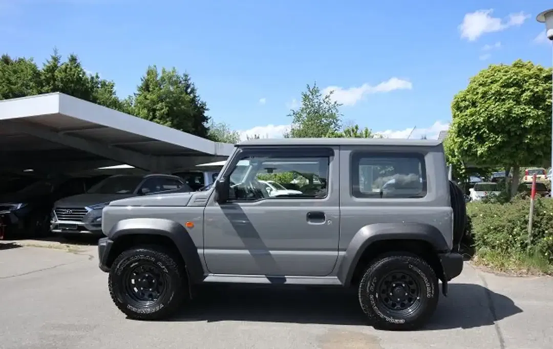 Suzuki Jimny - Thumbnail 3