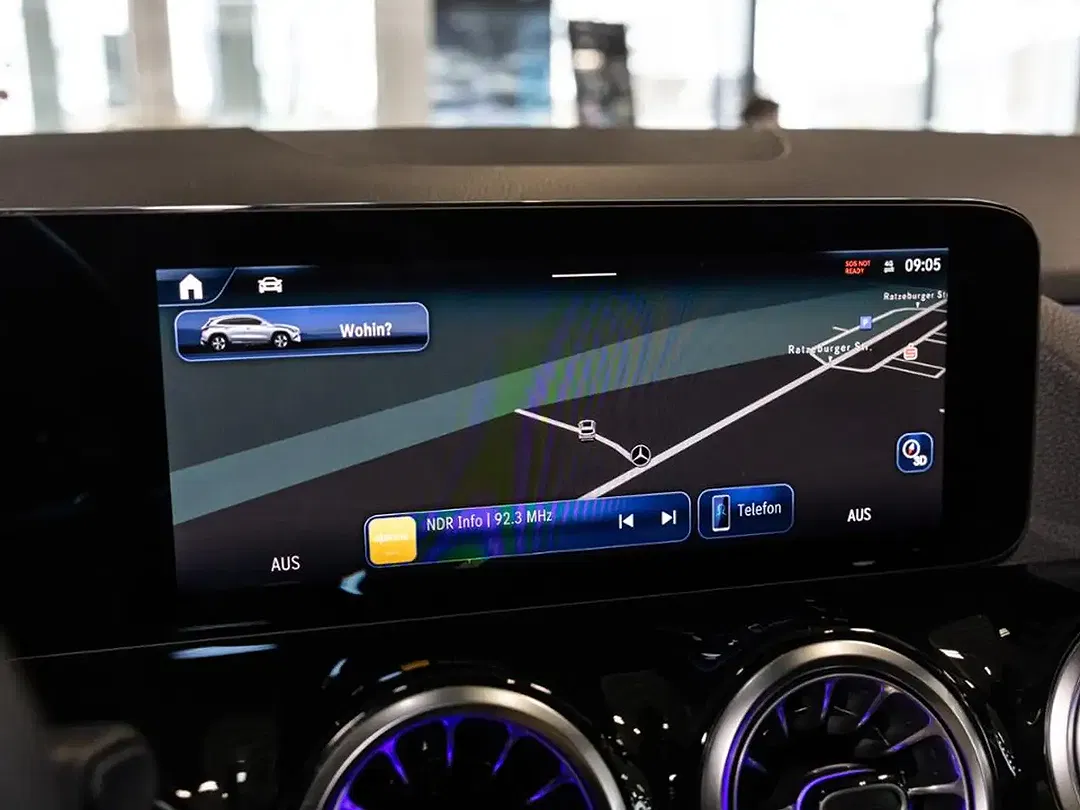 Mercedes-Benz GLA 200 - Thumbnail 15