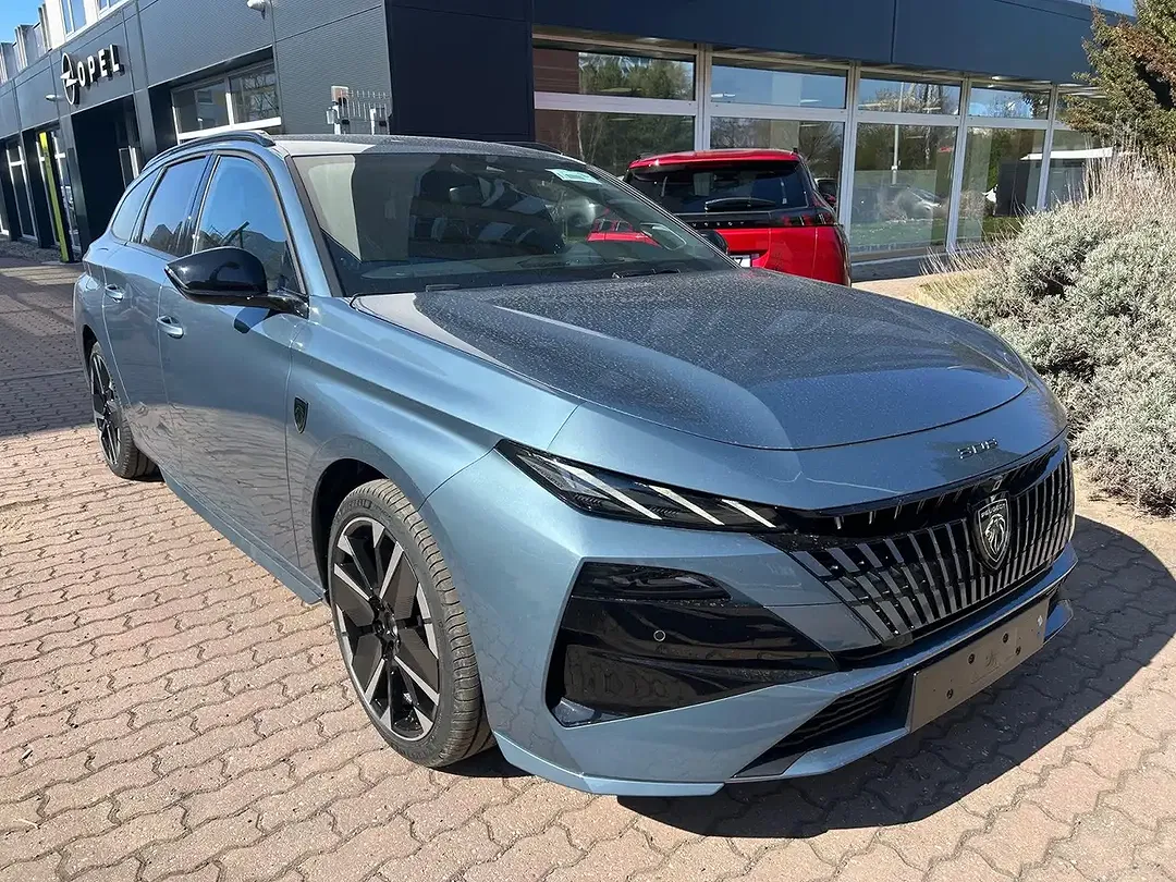 Peugeot 308 - Thumbnail 1