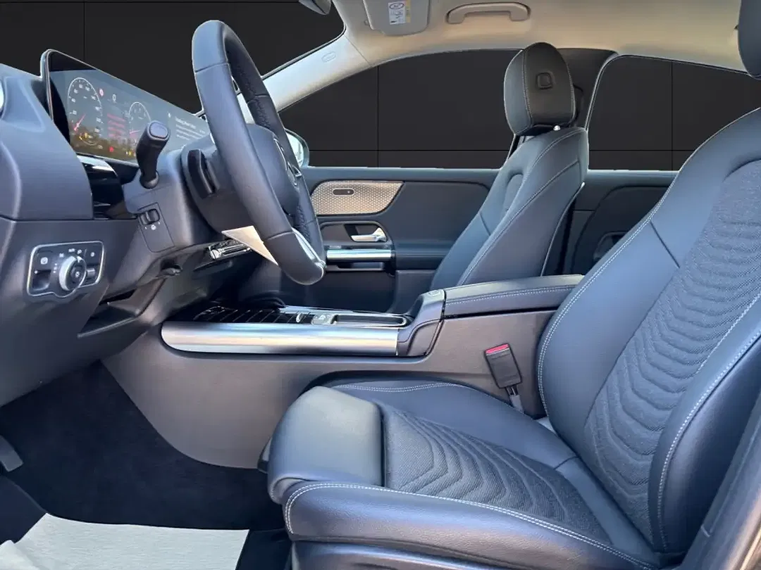 Mercedes-Benz GLA 200 - Thumbnail 8