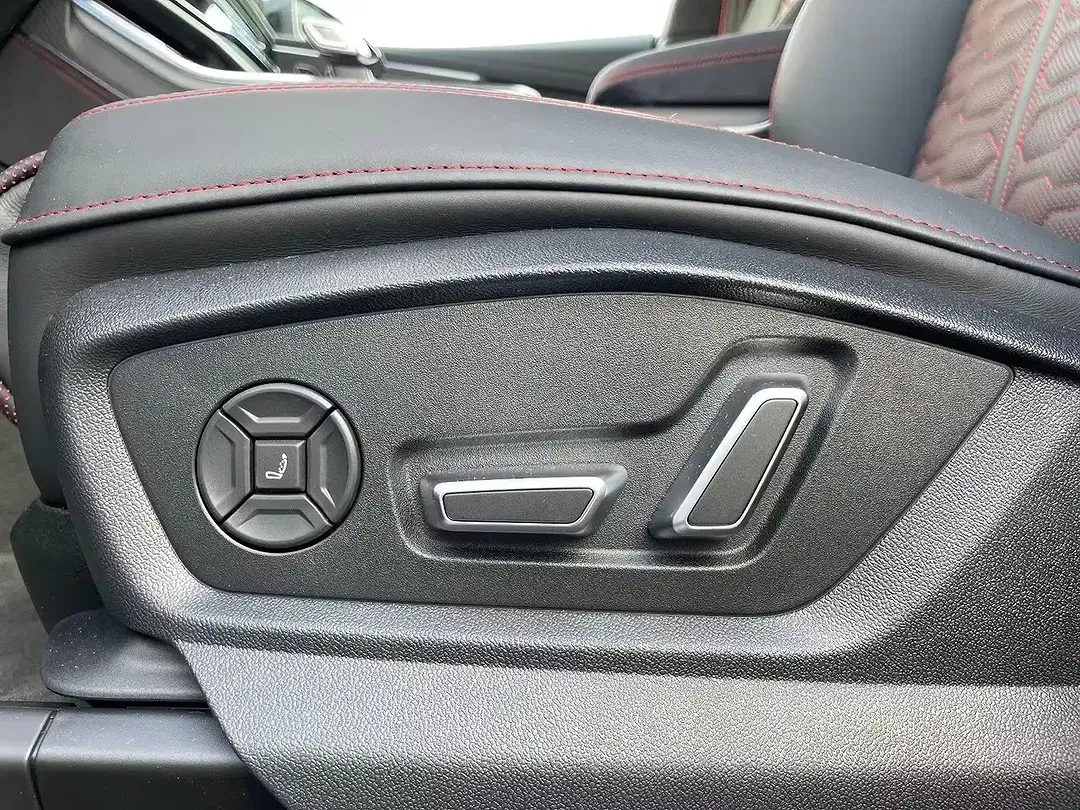 Audi RS Q8 - Thumbnail 9