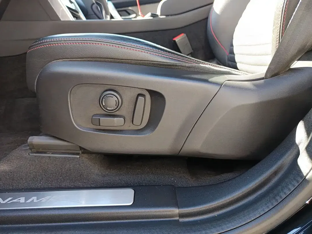 Land Rover Discovery - Thumbnail 9