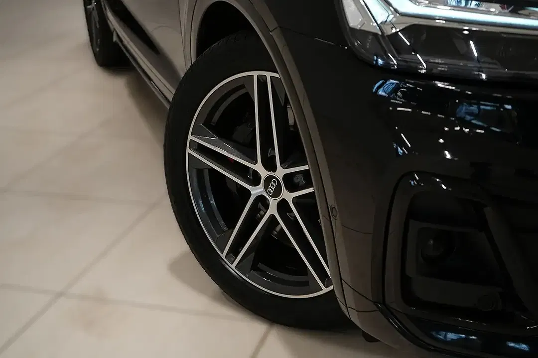 Audi SQ5 - Thumbnail 7