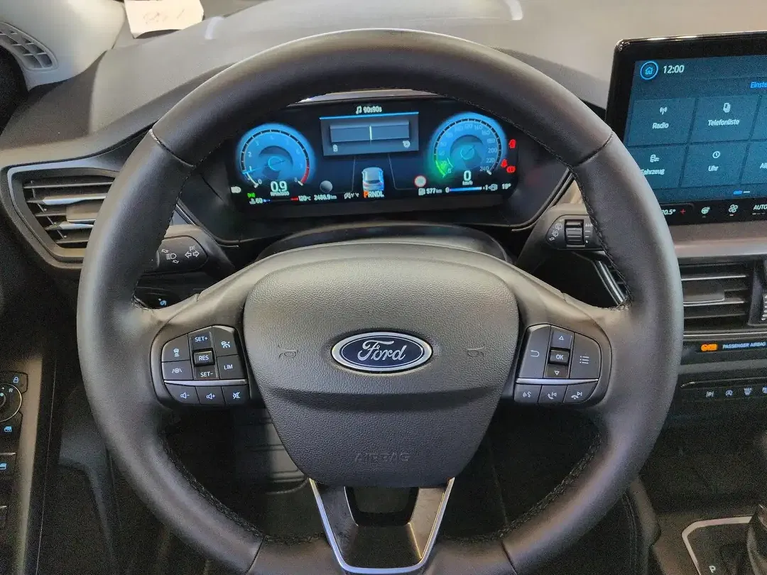 Ford Focus - Thumbnail 8